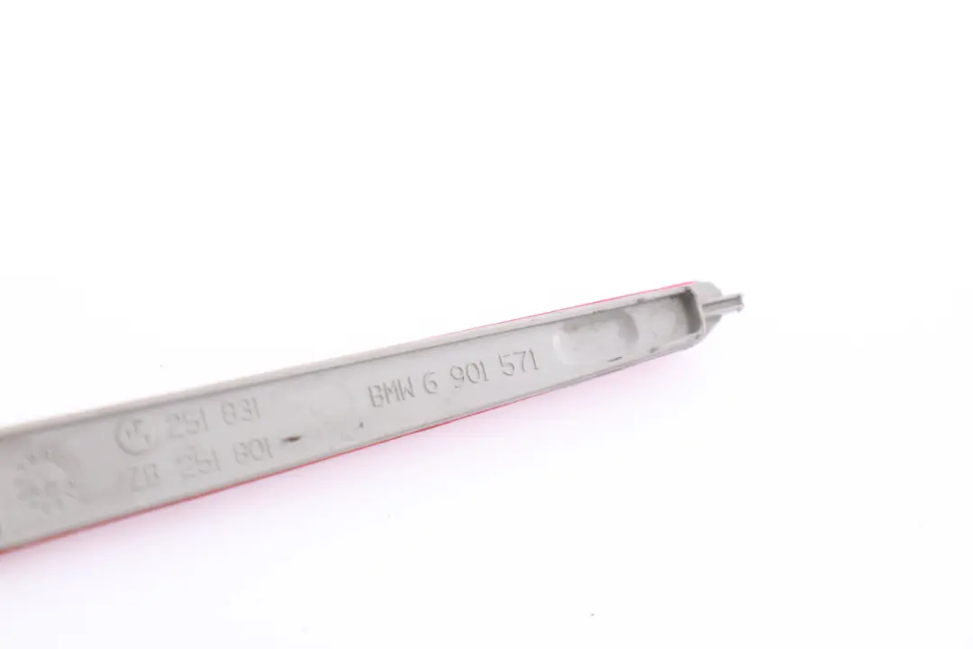 Catadioptre, Gauche pour BMW X5 Serie E53 à propos du numéro de pièce 6901571 BMW X5 Serie E53 Catadioptre, Gauche - SKU 6901571 - Numéro de pièce 6901571