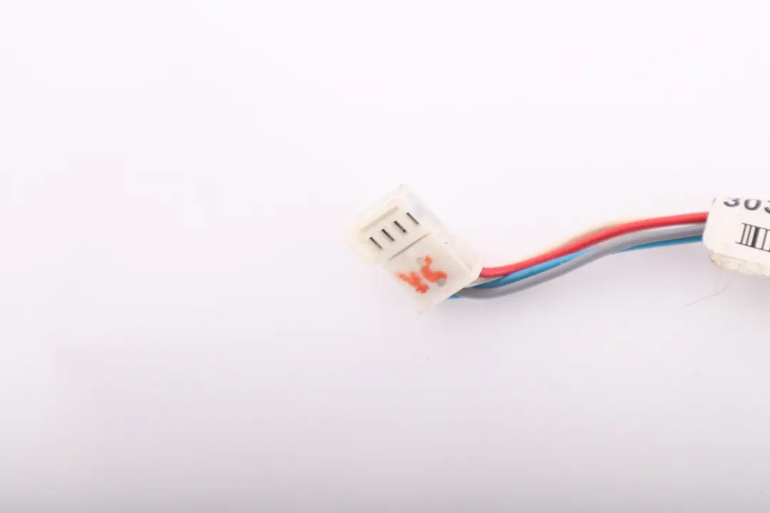 Adapter Airbag Module to BMW X3 X5 Series E53 E83 with Part number 6902140 BMW X3 X5 Series E53 E83 Adapter Airbag Module - SKU 6902140 - Part number 6902140