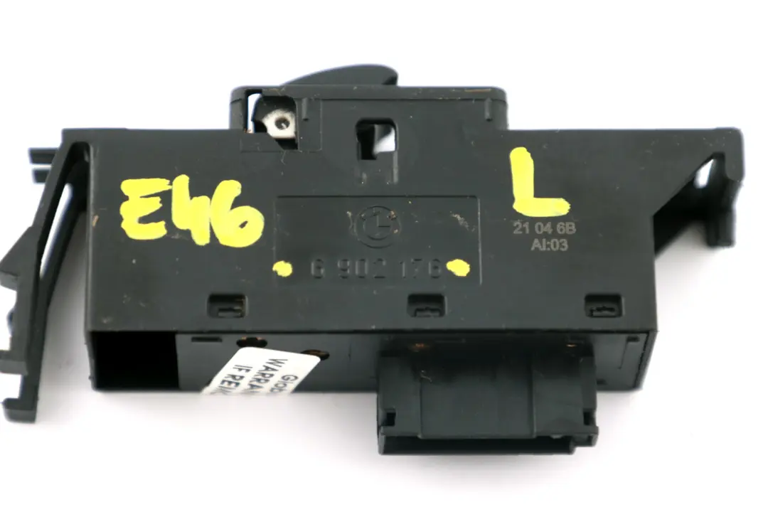 Interruptor Eléctrico Elevalunas Pasajeros Delanteros Negro para BMW 3 E46 con número de pieza 6902176 BMW 3 E46 Interruptor Eléctrico Elevalunas Pasajeros Delanteros Negro - SKU 6902176 - Número de pieza 6902176
