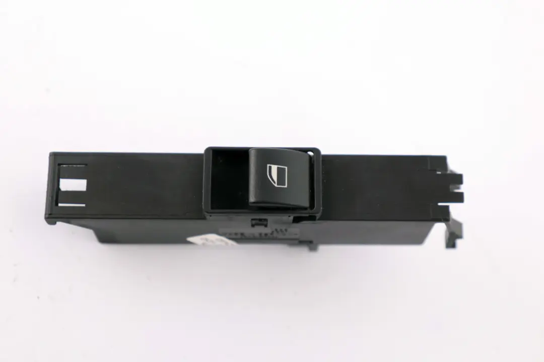 Interrupteur Commande Électrique Avant Lève Vitre Droit Noir pour BMW E46 à propos du numéro de pièce 6902177 BMW E46 Interrupteur Commande Électrique Avant Lève Vitre Droit Noir - SKU 6902177 - Numéro de pièce 6902177