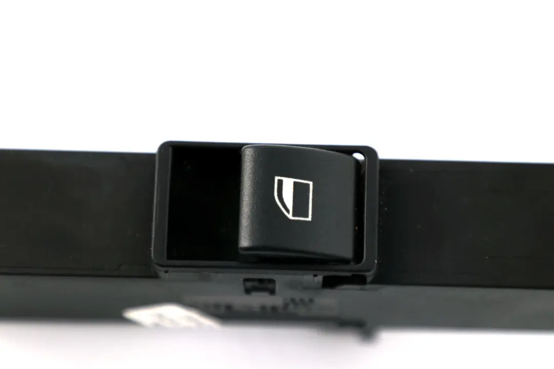 BMW E46 Interruttore Elettrico Anteriore Alzacristalli Destro Nero - SKU 6902177 - Numero di parte 6902177