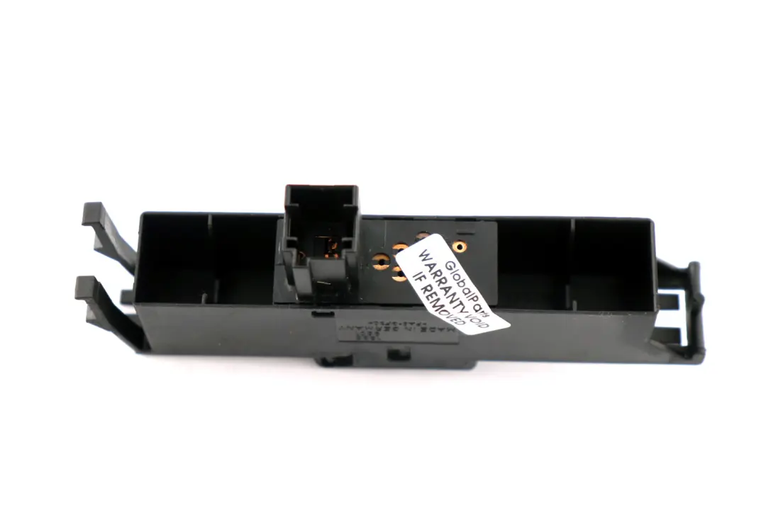 Interruptor Control Eléctrico Delantero Elevalunas Derecho Negro para BMW E46 con número de pieza 6902177 BMW E46 Interruptor Control Eléctrico Delantero Elevalunas Derecho Negro - SKU 6902177 - Número de pieza 6902177