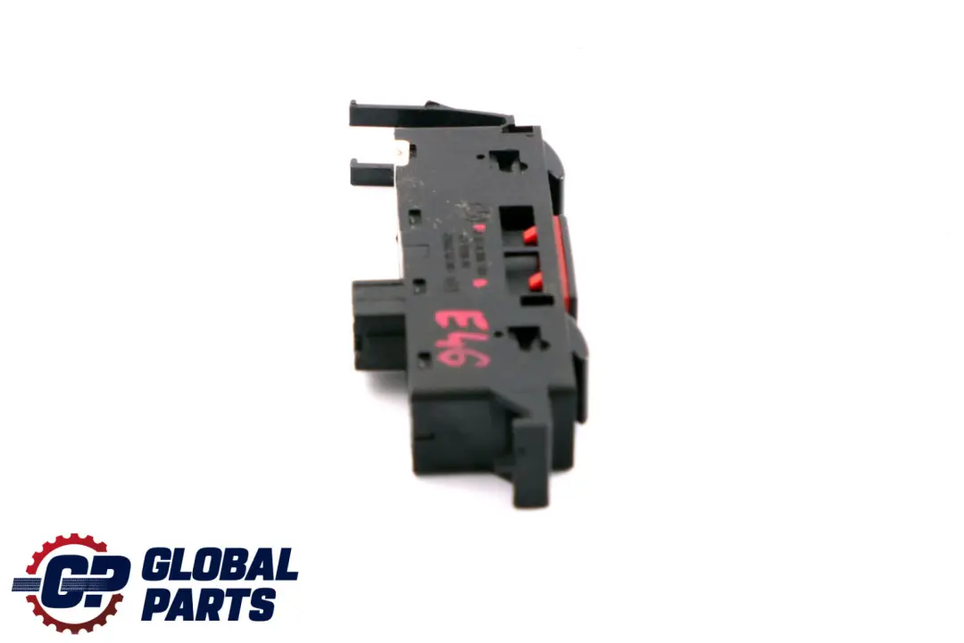 Panel szyby przełącznik szyb do BMW E46 o numerze 6902184 BMW E46 Panel szyby przełącznik szyb - SKU 6902184 - Numer Części 6902184