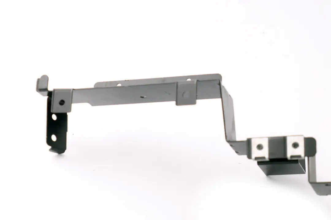 Sistema De Soporte De Base Compacto Delantero Negro para BMW E65 E66 E67 con número de pieza 6902262 BMW E65 E66 E67 Sistema De Soporte De Base Compacto Delantero Negro - SKU 6902262 - Número de pieza 6902262