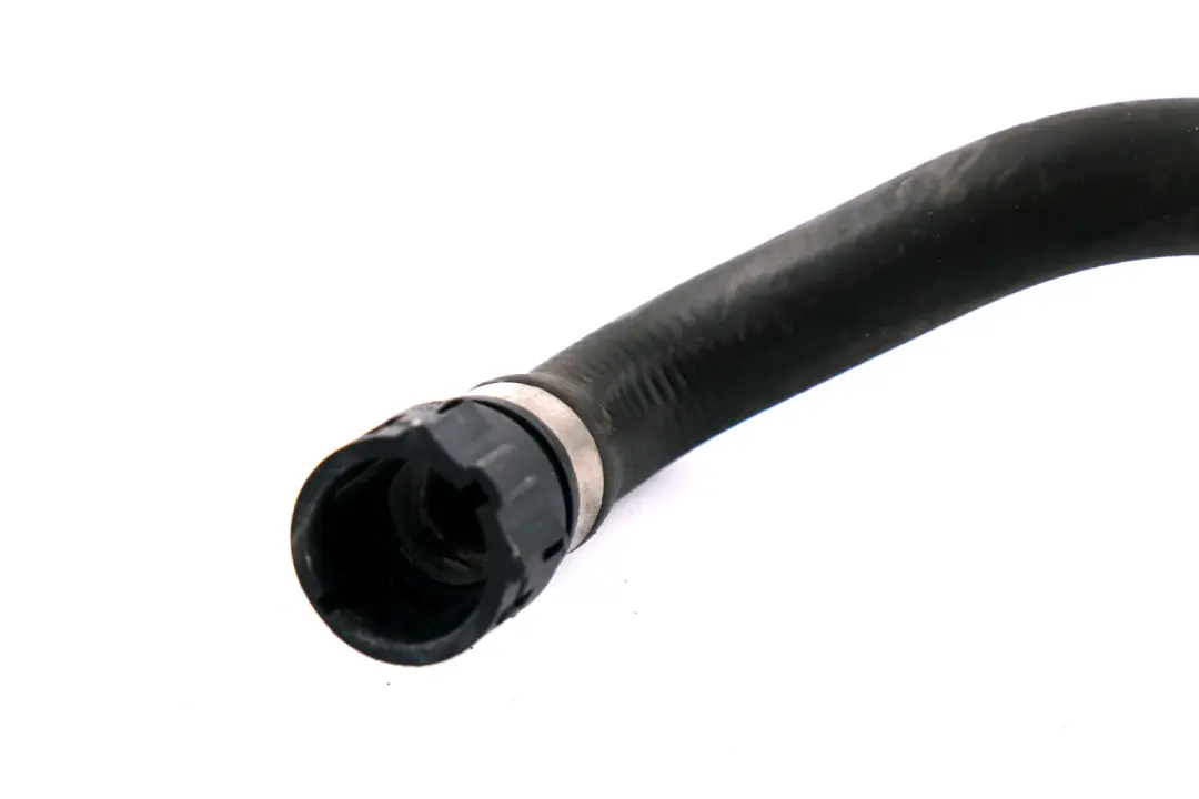 Manguera Motor Entrada Diesel Bomba Agua para BMW E46 con número de pieza 6902683 BMW E46 Manguera Motor Entrada Diesel Bomba Agua - SKU 6902683 - Número de pieza 6902683