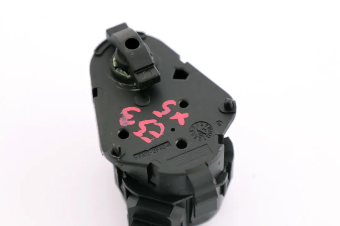 Moteur Actionneur Chauffage Régulateur Volet Air Frais pour BMW X5 E39 E53 à propos du numéro de pièce 6902695 BMW X5 E39 E53 Moteur Actionneur Chauffage Régulateur Volet Air Frais - SKU 6902695 - Numéro de pièce 6902695