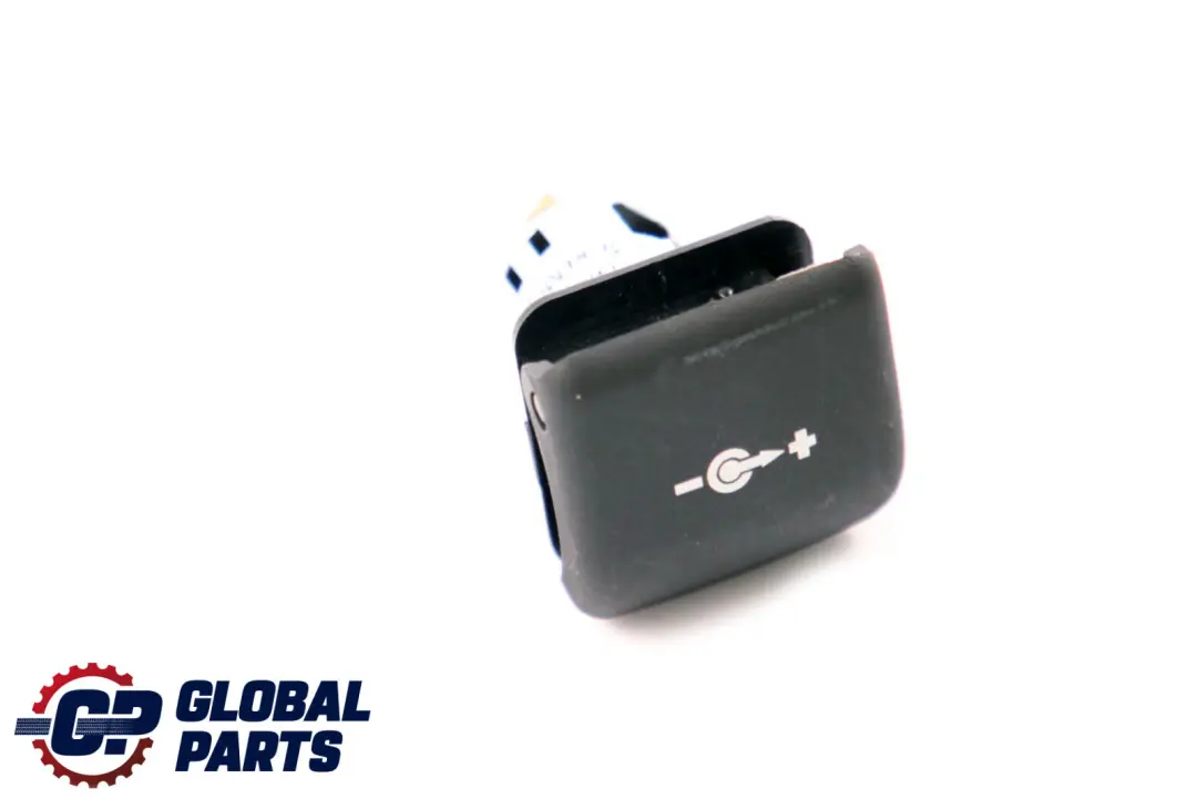 BMW 1 3 5 6 X5 X1 Serie E39 E46 E60 N E61 N E87 E90 Logement prise de courant - SKU 6904008 - Numéro de pièce 61346904008