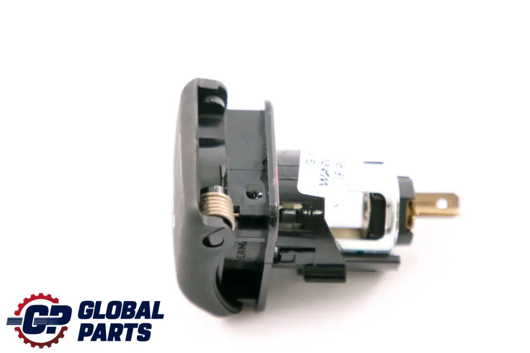 BMW 1 3 5 6 X5 X1 Serie E39 E46 E60 N E61 N E87 E90 Logement prise de courant - SKU 6904008 - Numéro de pièce 61346904008