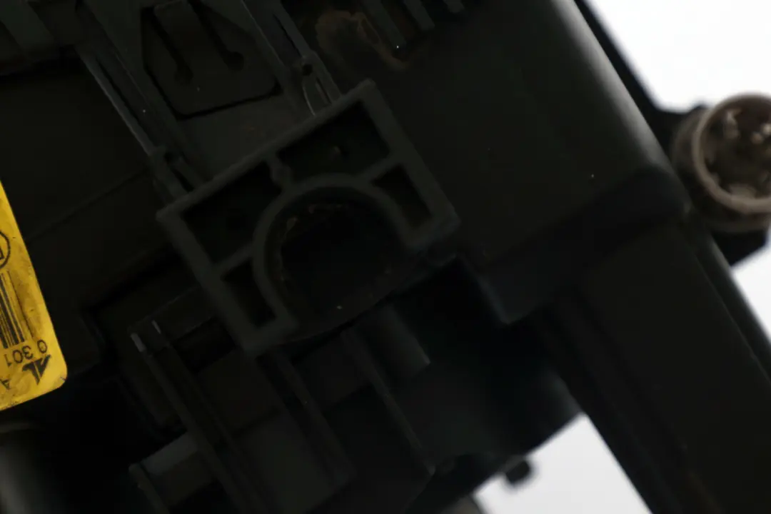 Headlight Headlamp Lamp Right O/S to BMW 3 Series E46 with Part number 6905490 BMW 3 Series E46 Headlight Headlamp Lamp Right O/S - SKU 6905490 - Part number 6905490