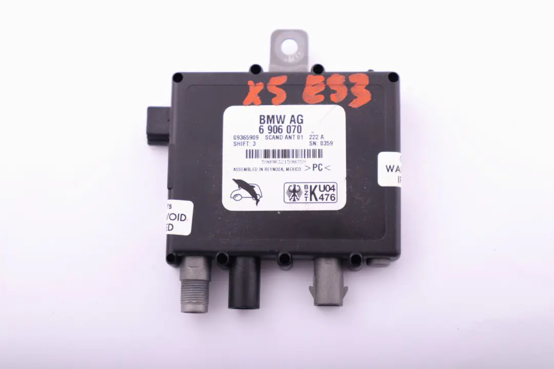 Wzmacniacz Zasilacz Anteny do BMW X5 E53 o numerze 6906070 BMW X5 E53 Wzmacniacz Zasilacz Anteny - SKU 6906070 - Numer Części 6906070