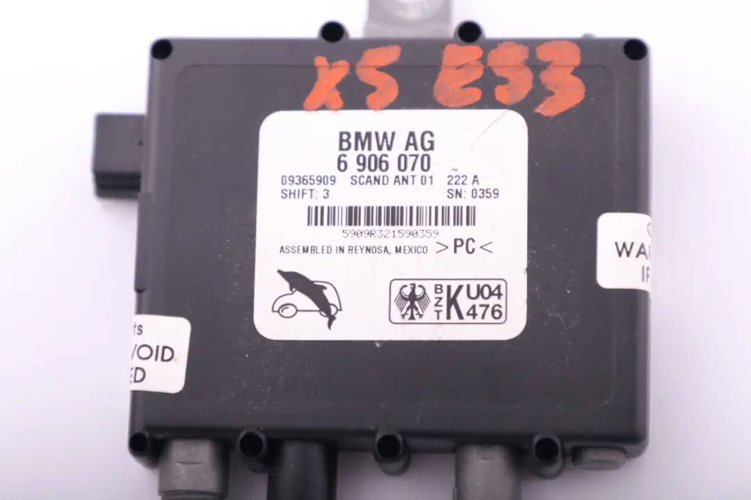 Wzmacniacz Zasilacz Anteny do BMW X5 E53 o numerze 6906070 BMW X5 E53 Wzmacniacz Zasilacz Anteny - SKU 6906070 - Numer Części 6906070