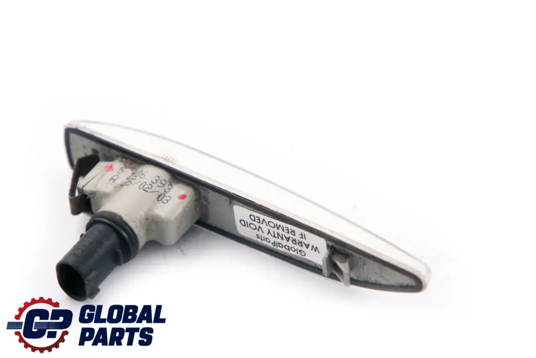 Lado Izquierdo Piloto Intermitente Adicional Blanco para BMW E65 con número de pieza 6906393 BMW E65 Lado Izquierdo Piloto Intermitente Adicional Blanco - SKU 6906393 - Número de pieza 6906393