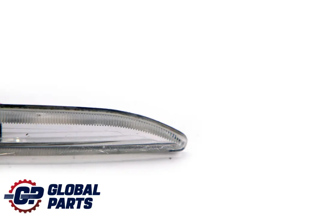 Lado Izquierdo Piloto Intermitente Adicional Blanco para BMW E65 con número de pieza 6906393 BMW E65 Lado Izquierdo Piloto Intermitente Adicional Blanco - SKU 6906393 - Número de pieza 6906393