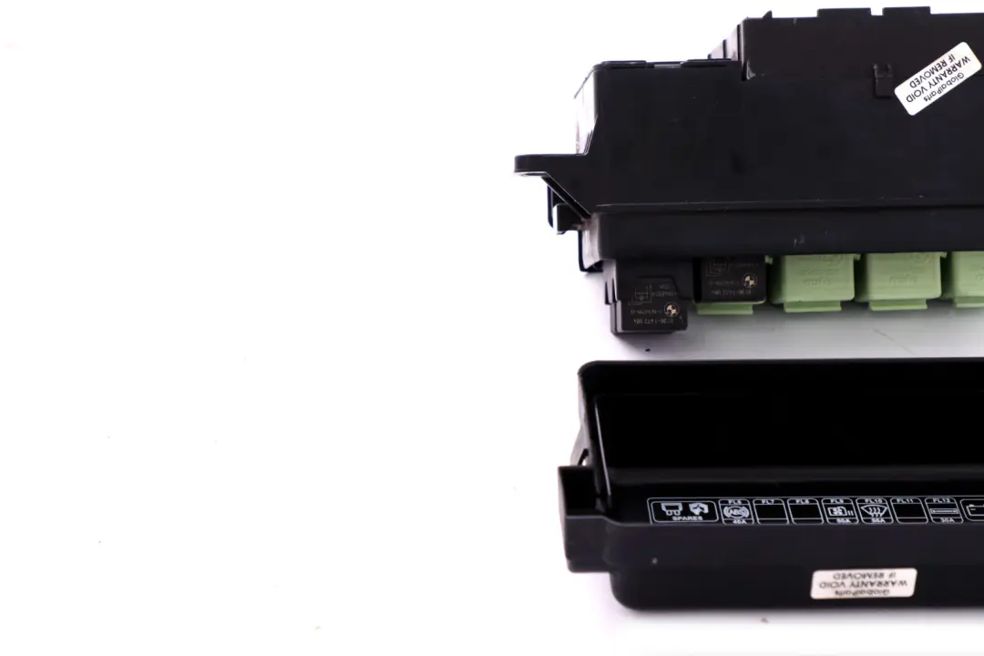 Caja de Distribucion de Fusibles del Sistema Electrico del Mini R56 para con número de pieza 6906548 Caja de Distribucion de Fusibles del Sistema Electrico del Mini R56 - SKU 6906548 - Número de pieza 6906548