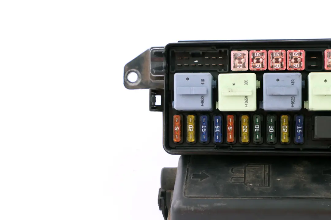 Caja Fusibles Distribución Energía Delantera para Mini Cooper One R50 R52 R53 con número de pieza 6906614 Mini Cooper One R50 R52 R53 Caja Fusibles Distribución Energía Delantera - SKU 6906614 - Número de pieza 6906614