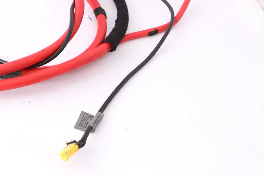 Bateria Cable Positivo Cable Rojo Mas Polo para BMW E53 con número de pieza 6906911 BMW E53 Bateria Cable Positivo Cable Rojo Mas Polo - SKU 6906911-1 - Número de pieza 6906911