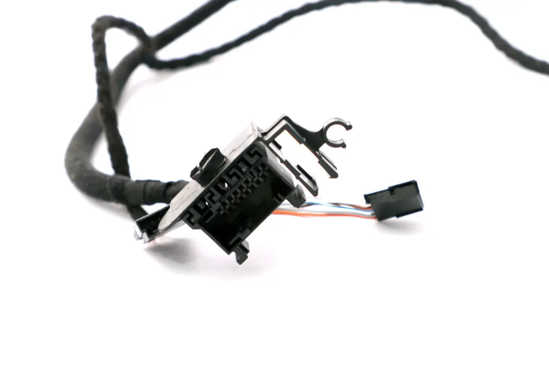 Centre Armrest Motorola V3690 Telephone Leather Black to BMW X5 Series E53 with Part number 6907042 BMW X5 Series E53 Centre Armrest Motorola V3690 Telephone Leather Black - SKU 6907042 - Part number 6907042