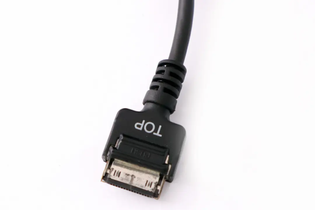 Centre Armrest Motorola V3690 Telephone Leather Black to BMW X5 Series E53 with Part number 6907042 BMW X5 Series E53 Centre Armrest Motorola V3690 Telephone Leather Black - SKU 6907042 - Part number 6907042