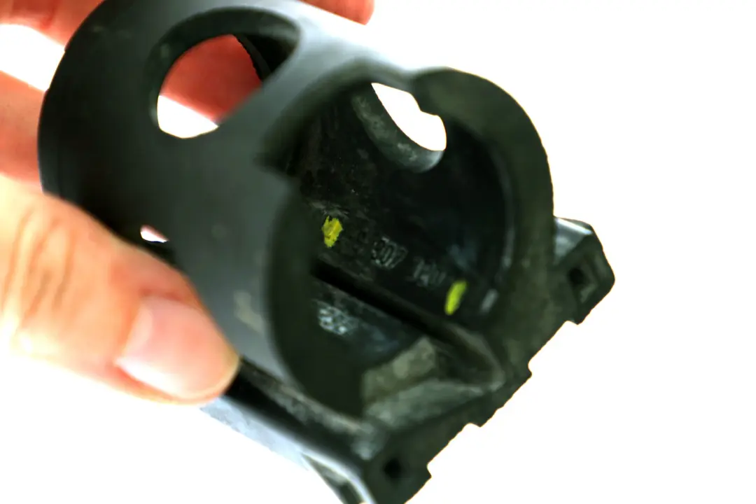 Gummipuffer 6412 für BMW X5 5 er E53 E39 mit Teilenummer 6907120 BMW X5 5 er E53 E39 Gummipuffer 6412 - SKU 6907120 - Teilenummer 6907120