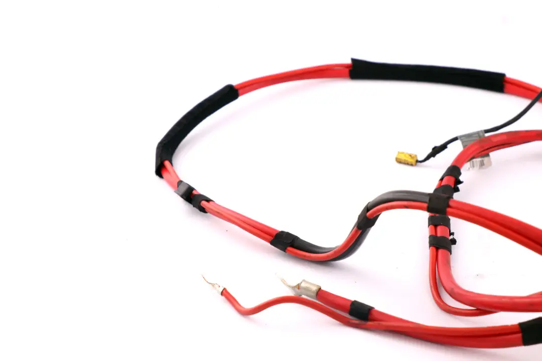 Cable Positive Plus Pole to BMW 3 Series E46 Compact 316ti 318ti Battery with Part number 6907441 BMW 3 Series E46 Compact 316ti 318ti Battery Cable Positive Plus Pole - SKU 6907441 - Part number 6907441
