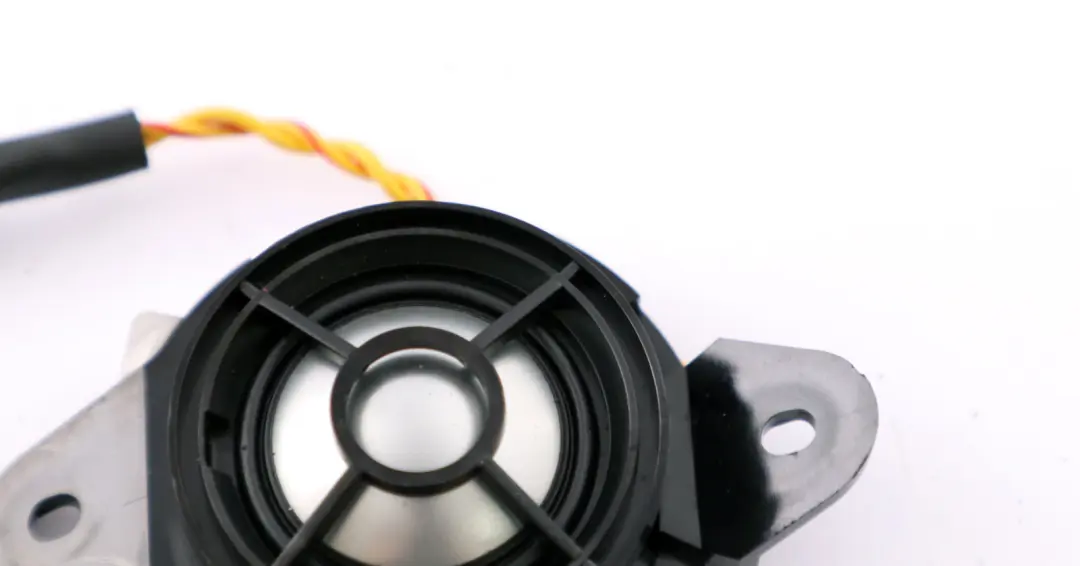 Front Door Hi-Fi Tweeter Speaker L7 Logic 7 to BMW E65 E66 E67 with Part number 6907639 BMW E65 E66 E67 Front Door Hi-Fi Tweeter Speaker L7 Logic 7 - SKU 6907639 - Part number 6907639
