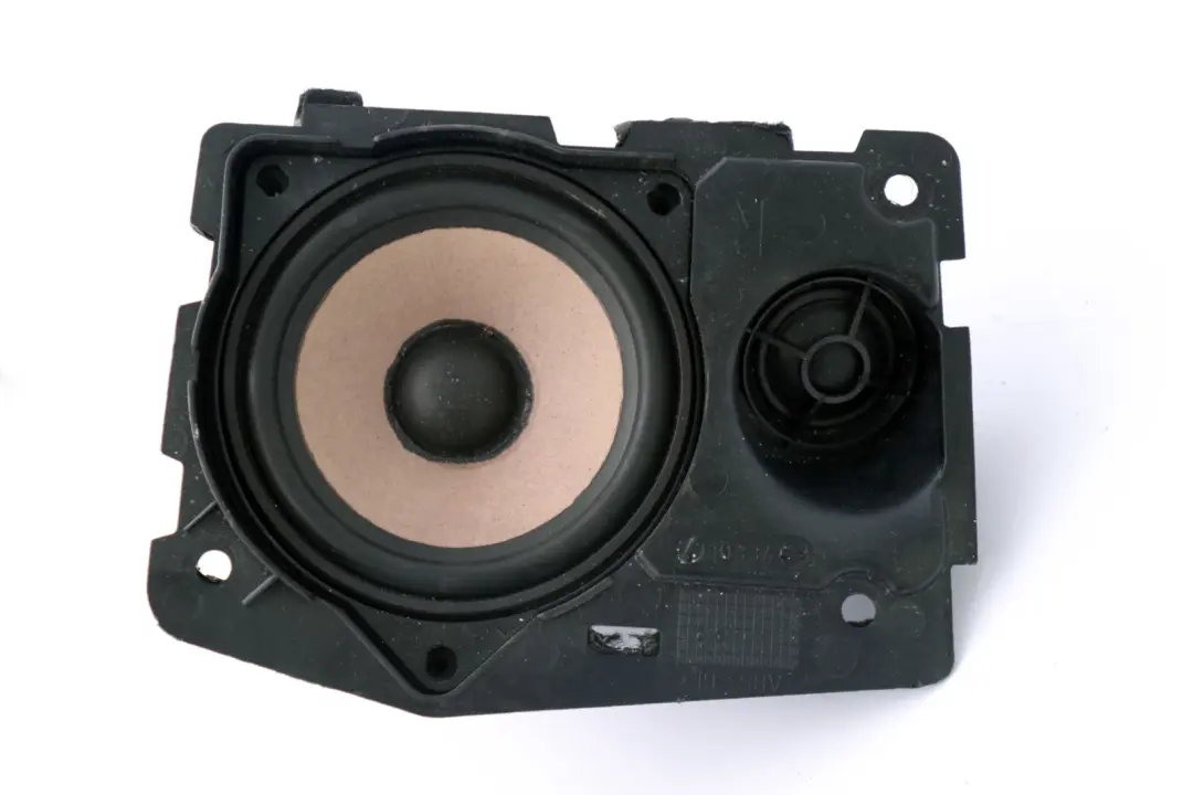 Right O/S Loudspeaker Box HiFi-System to BMW E65 E66 E67 with Part number 6911826 BMW E65 E66 E67 Right O/S Loudspeaker Box HiFi-System - SKU 6907644 - Part number 6911826