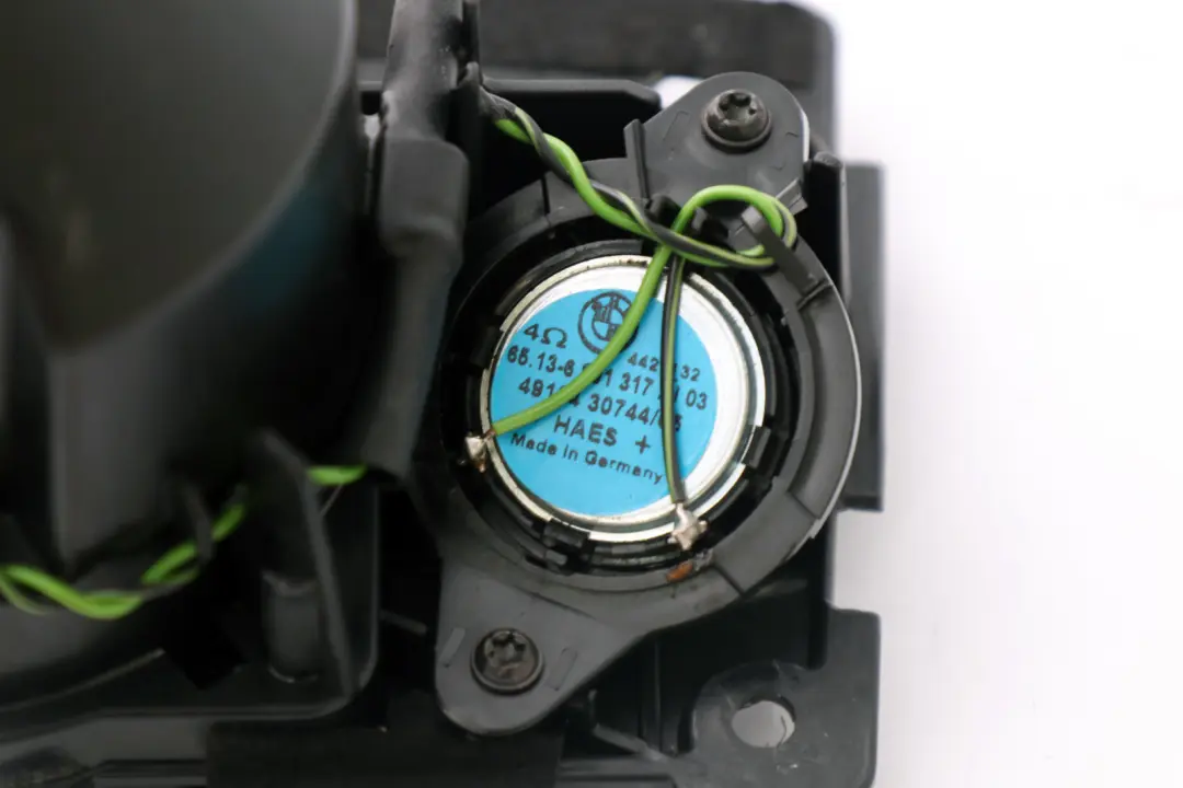 Boîte De Haut-parleur O/S Droite Hifi-System pour BMW E65 E66 E67 à propos du numéro de pièce 6911826 BMW E65 E66 E67 Boîte De Haut-parleur O/S Droite Hifi-System - SKU 6907644 - Numéro de pièce 6911826