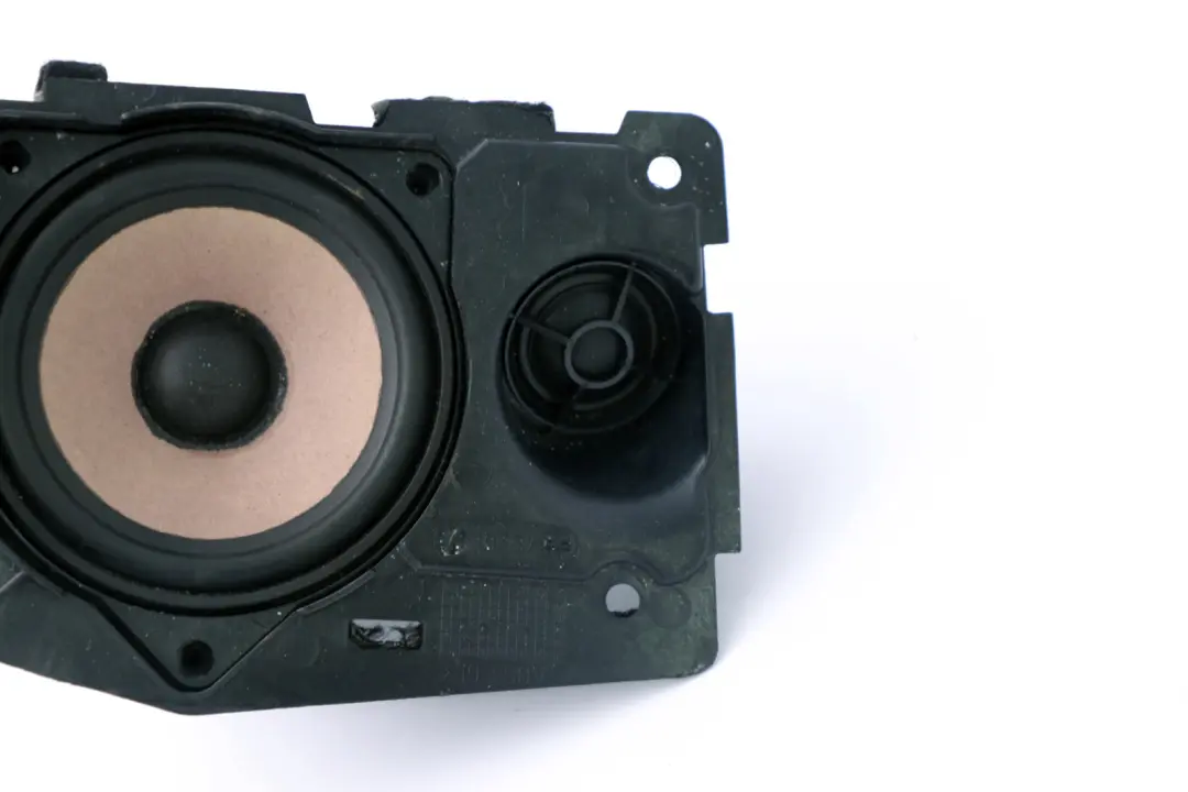 Right O/S Loudspeaker Box HiFi-System to BMW E65 E66 E67 with Part number 6911826 BMW E65 E66 E67 Right O/S Loudspeaker Box HiFi-System - SKU 6907644 - Part number 6911826
