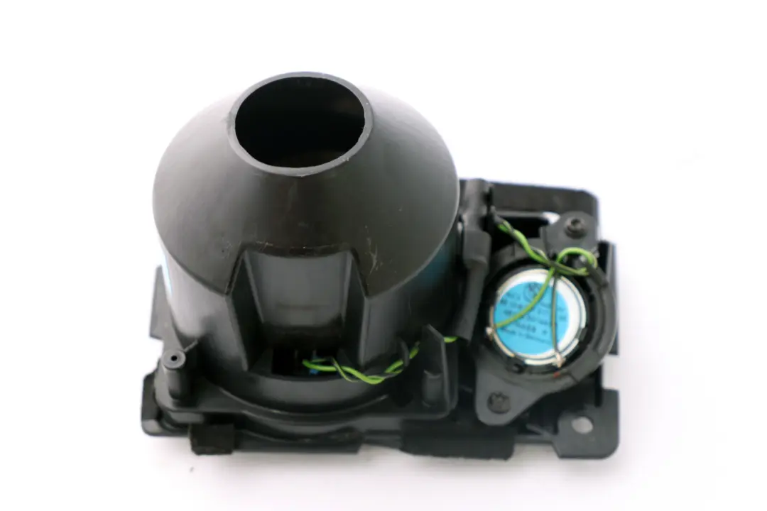 Right O/S Loudspeaker Box HiFi-System to BMW E65 E66 E67 with Part number 6911826 BMW E65 E66 E67 Right O/S Loudspeaker Box HiFi-System - SKU 6907644 - Part number 6911826