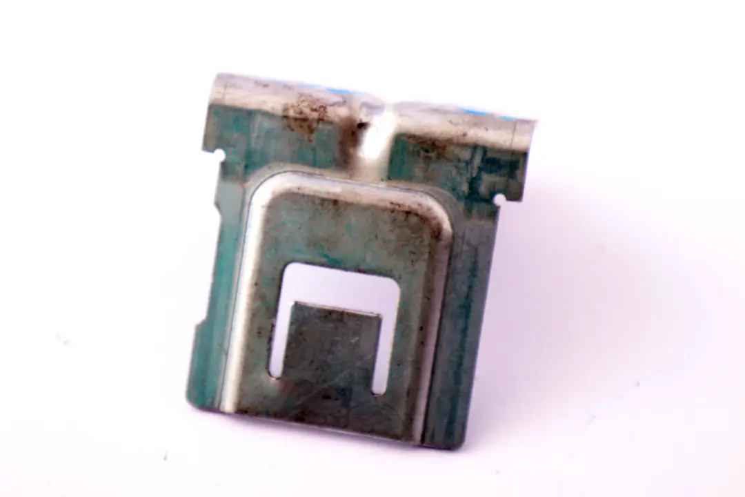 Bracket Holder For DWA Module Alarm System to BMW Z4 Series E85 with Part number 6908839 BMW Z4 Series E85 Bracket Holder For DWA Module Alarm System - SKU 6908839 - Part number 6908839