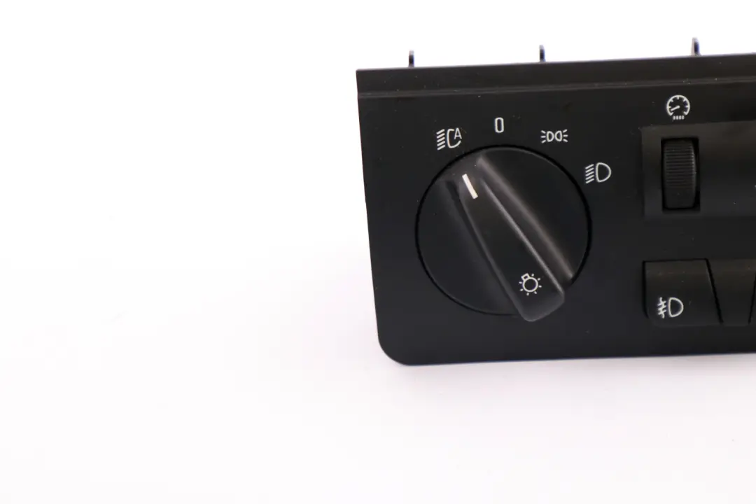 L'Unite D'Exploitation Lumiere 6 pour BMW X5 E53 à propos du numéro de pièce 6909776 BMW X5 E53 L'Unite D'Exploitation Lumiere 6 - SKU 6909776 - Numéro de pièce 6909776