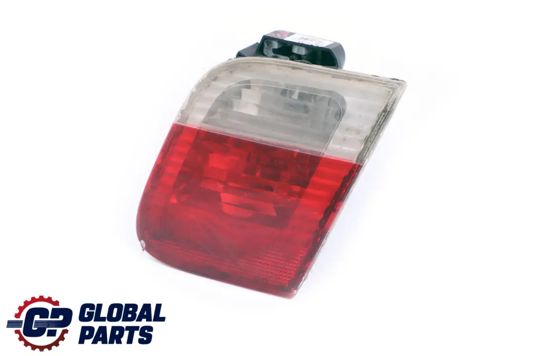 Heckleuchte Heckklappe Rechts Weiss für BMW 3 er E46 mit Teilenummer 6910538 BMW 3 er E46 Heckleuchte Heckklappe Rechts Weiss - SKU 6910538 - Teilenummer 6910538