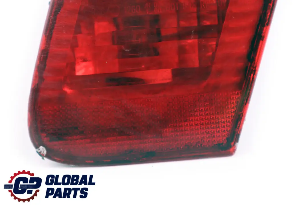 Heckleuchte Heckklappe Rechts Weiss für BMW 3 er E46 mit Teilenummer 6910538 BMW 3 er E46 Heckleuchte Heckklappe Rechts Weiss - SKU 6910538 - Teilenummer 6910538
