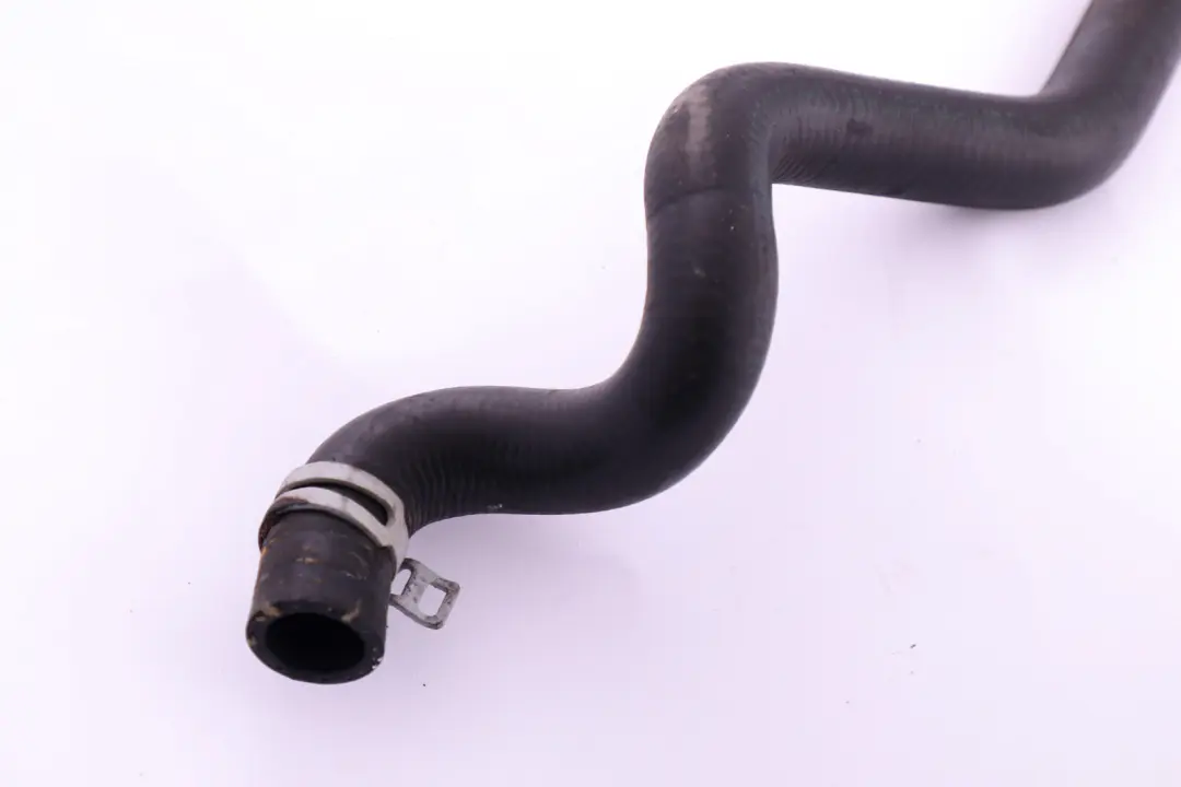 Schlauch Wasserventil Heizkörper für BMW 5 6 er E60 E61 E63 E64 mit Teilenummer 6910758 BMW 5 6 er E60 E61 E63 E64 Schlauch Wasserventil Heizkörper - SKU 6910758 - Teilenummer 6910758