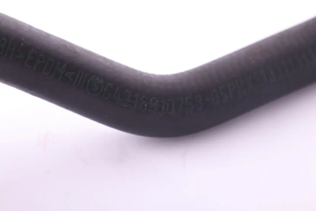 Schlauch Wasserventil Heizkörper für BMW 5 6 er E60 E61 E63 E64 mit Teilenummer 6910758 BMW 5 6 er E60 E61 E63 E64 Schlauch Wasserventil Heizkörper - SKU 6910758 - Teilenummer 6910758