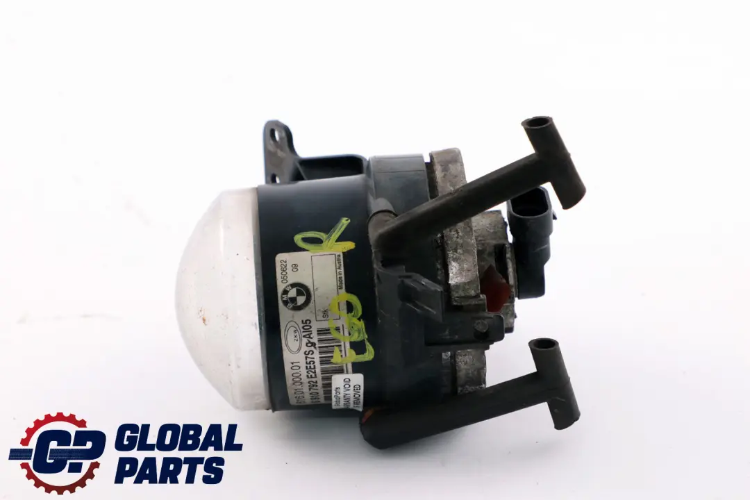 Fog Lights Lamp Right O/S to BMW E60 E61 E90 E91 with Part number 6910792 BMW E60 E61 E90 E91 Fog Lights Lamp Right O/S - SKU 6910792 - Part number 6910792