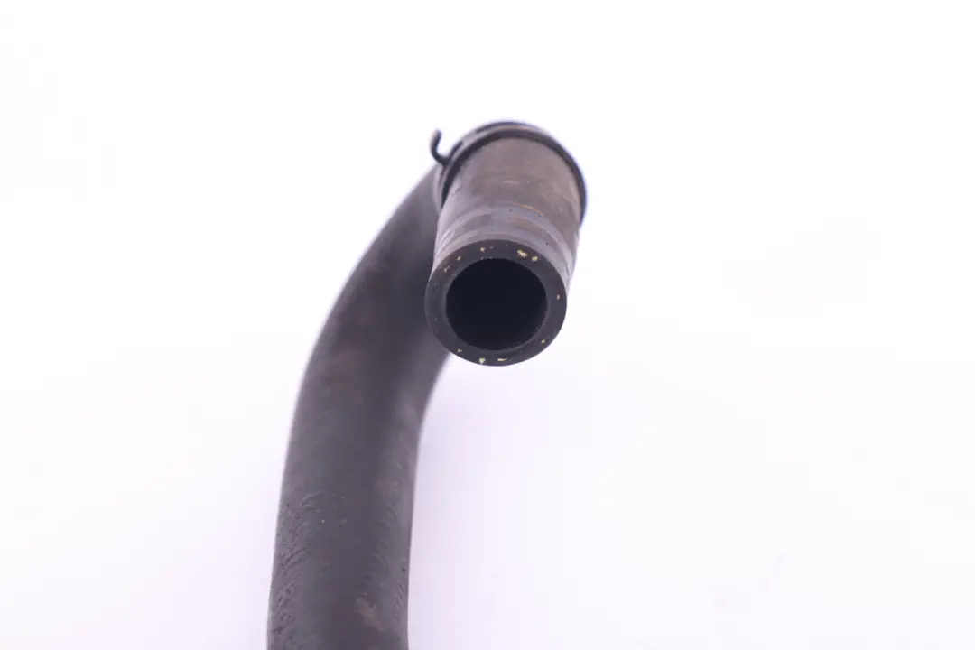 Tubo Zusatzwasserpumpe-Wasserventil per BMW E60 E61 E63 E64 con numero di parte 6911000 BMW E60 E61 E63 E64 Tubo Zusatzwasserpumpe-Wasserventil - SKU 6911000 - Numero di parte 6911000