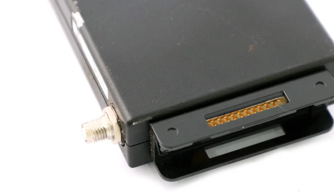 Sende-Empfangsgerät Motorola V Plus für BMW 3 5 X5 er E39 E46 E53 mit Teilenummer 6911042 BMW 3 5 X5 er E39 E46 E53 Sende-Empfangsgerät Motorola V Plus - SKU 6911042 - Teilenummer 6911042