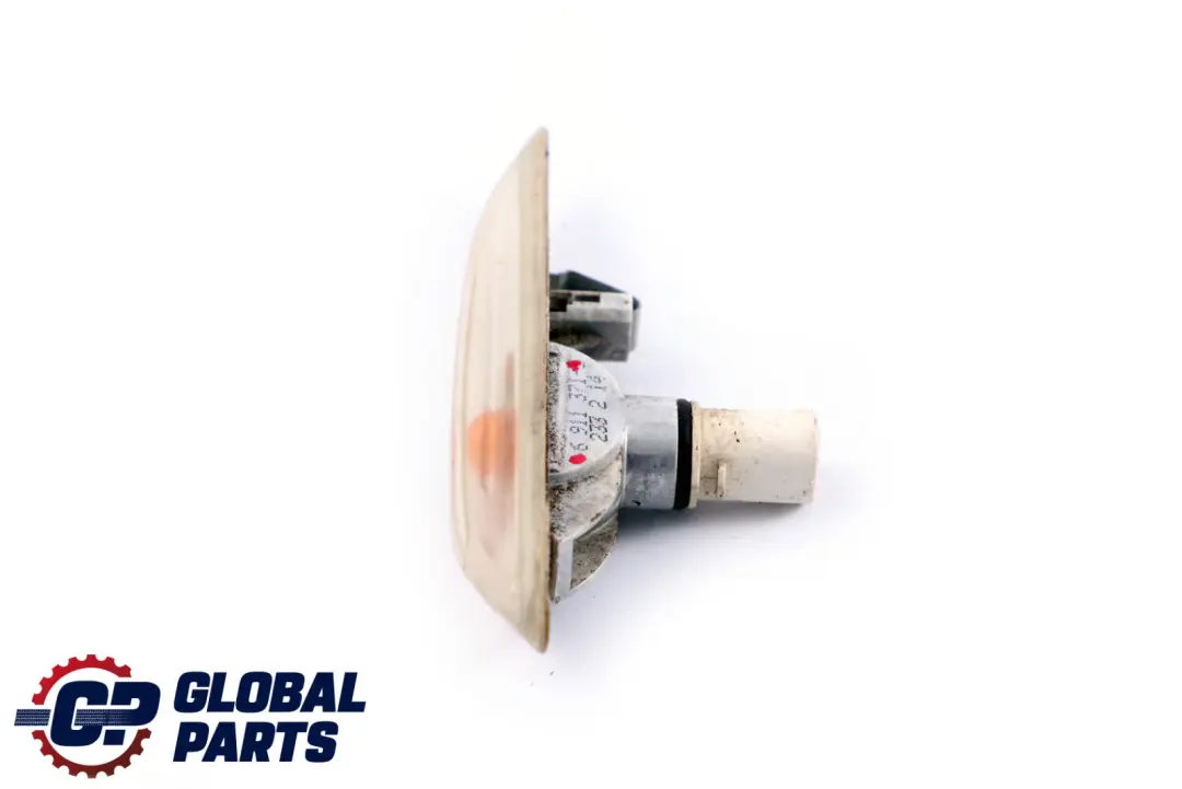 Clignotant Supplementaire Clignotant Blanc a Gauche pour BMW E46 à propos du numéro de pièce 7165915 BMW E46 Clignotant Supplementaire Clignotant Blanc a Gauche - SKU 6911371 - Numéro de pièce 7165915