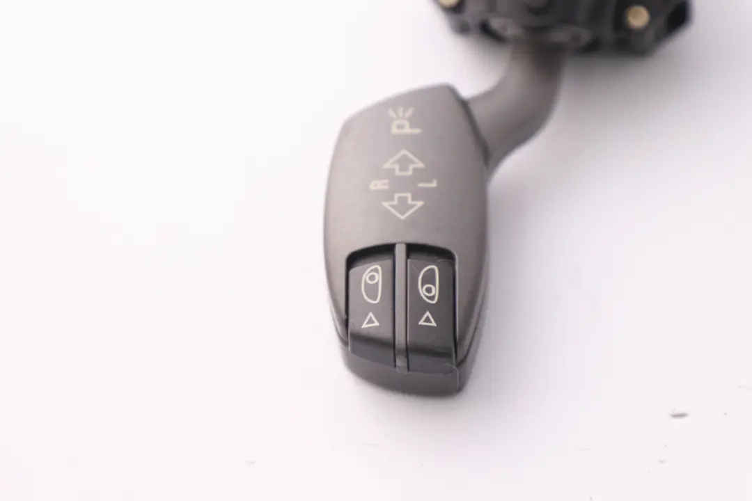 Reihe E65 E66 Schalter Blink-Abblend-Fernlicht 6131 für BMW 7 mit Teilenummer 6911516 BMW 7 Reihe E65 E66 Schalter Blink-Abblend-Fernlicht 6131 - SKU 6911516 - Teilenummer 6911516