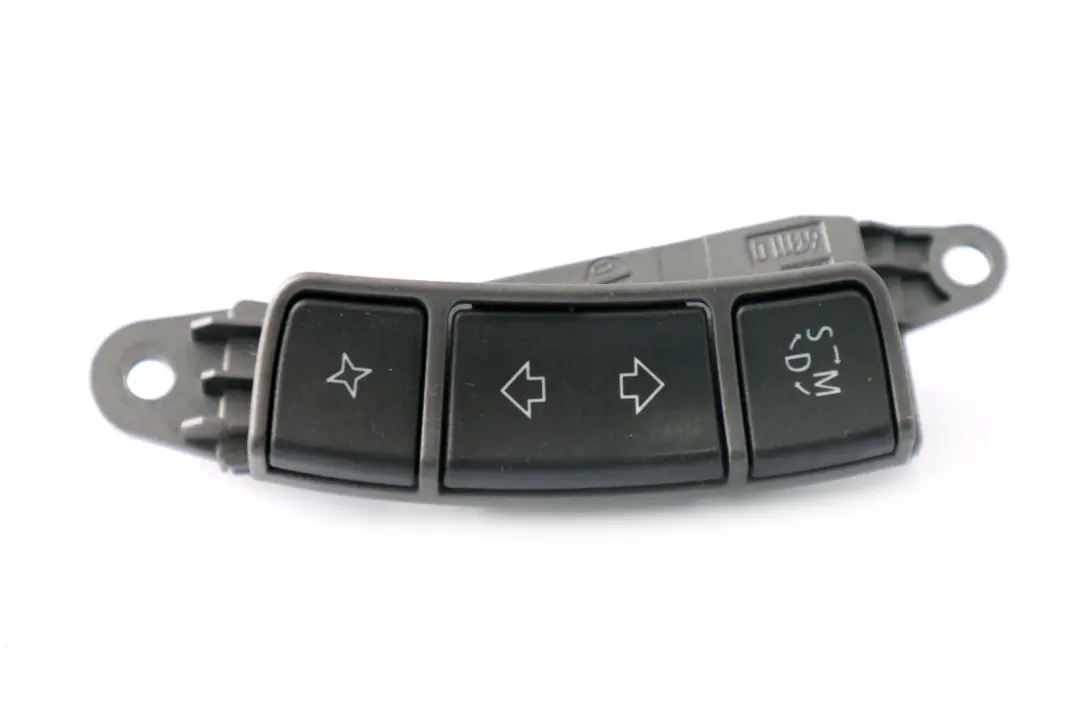 Mulifuncion Volante Boton De Control Interruptor Derecho para BMW E65 con número de pieza 6911586 BMW E65 Mulifuncion Volante Boton De Control Interruptor Derecho - SKU 6911586 - Número de pieza 6911586