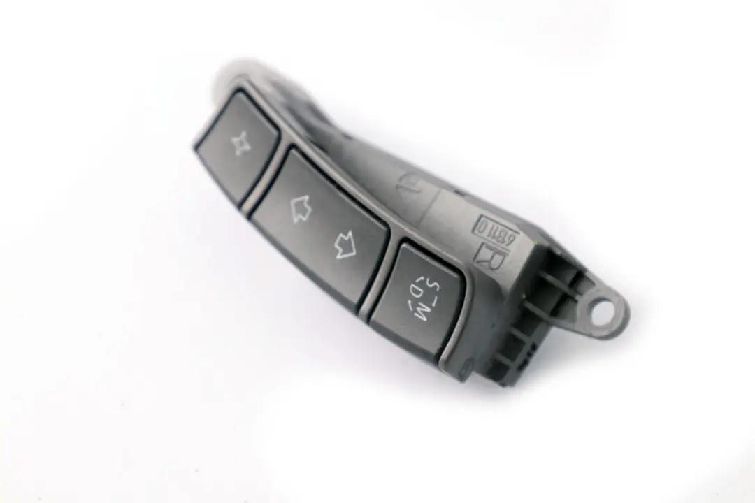 Mulifunction Steering Wheel Control Button Switch Right to BMW E65 with Part number 6911586 BMW E65 Mulifunction Steering Wheel Control Button Switch Right - SKU 6911586 - Part number 6911586