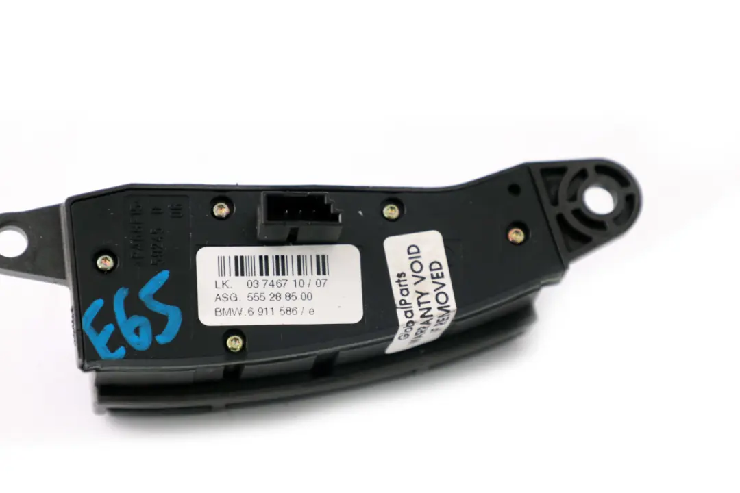 Mulifuncion Volante Boton De Control Interruptor Derecho para BMW E65 con número de pieza 6911586 BMW E65 Mulifuncion Volante Boton De Control Interruptor Derecho - SKU 6911586 - Número de pieza 6911586
