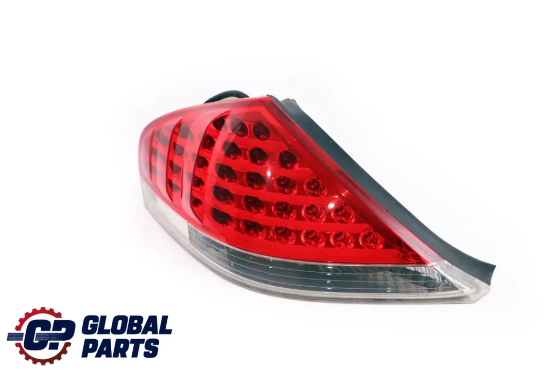 Fanale posteriore sinistro portellone del bagagliaio per BMW E63 E64 con numero di parte 7170975 BMW E63 E64 Fanale posteriore sinistro portellone del bagagliaio - SKU 6911891 - Numero di parte 7170975