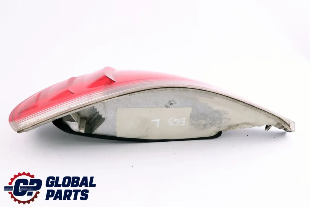 Lampe d'éclairage du hayon du coffre arrière gauche pour BMW E63 E64 à propos du numéro de pièce 7170975 BMW E63 E64 Lampe d'éclairage du hayon du coffre arrière gauche - SKU 6911891 - Numéro de pièce 7170975