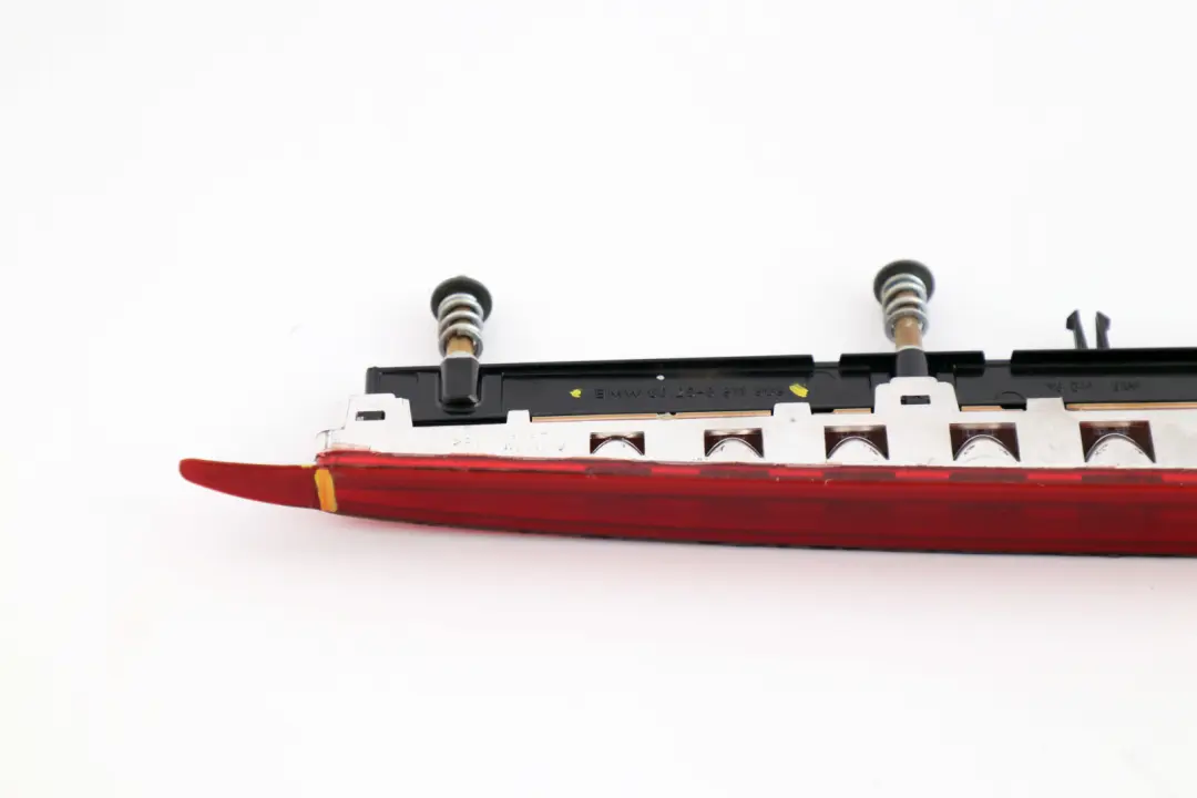 Freno trasero Tercera Luz De Freno para BMW E64 Cabrio Convertible con número de pieza 6911909 BMW E64 Cabrio Convertible Freno trasero Tercera Luz De Freno - SKU 6911909 - Número de pieza 6911909