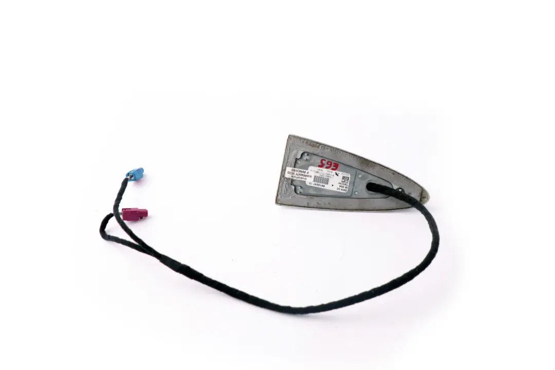 Rekin antena titansilber do BMW E65 E66 o numerze 6912247 BMW E65 E66 Rekin antena titansilber - SKU 6912247 - Numer Części 6912247