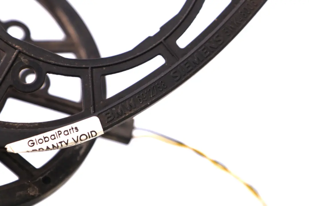 Antenna paraurti accesso passivo 5WK48006 per BMW E65 E66 E67 con numero di parte 6912758 BMW E65 E66 E67 Antenna paraurti accesso passivo 5WK48006 - SKU 6912758 - Numero di parte 6912758