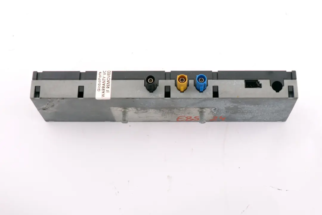 Wzmacniacz anteny Diversity do BMW E46 E85 E86 Z4 o numerze 6912817 BMW E46 E85 E86 Z4 Wzmacniacz anteny Diversity - SKU 6912817 - Numer Części 6912817