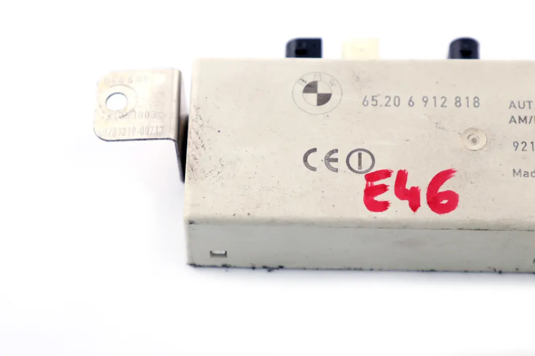 Radio Antenna Amplifier Diversity 434 MHZ to BMW 3 Series E46 with Part number 6912818 BMW 3 Series E46 Radio Antenna Amplifier Diversity 434 MHZ - SKU 6912818 - Part number 6912818